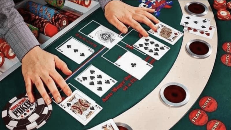 Nghệ thuật "Quăng bài" của các cao thủ Poker