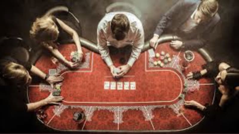 Tại sao người chơi cần thực hiện hành động Raise?